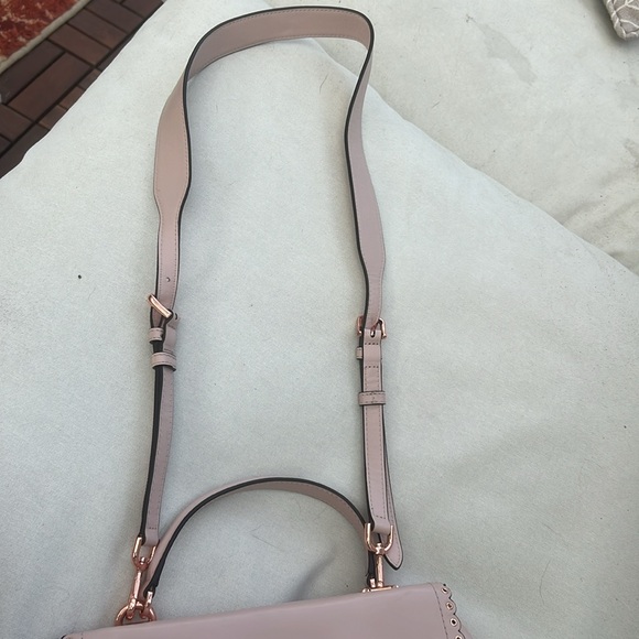 Michael Kors • Soft pink Shoulder Bag - Picture 3 of 7